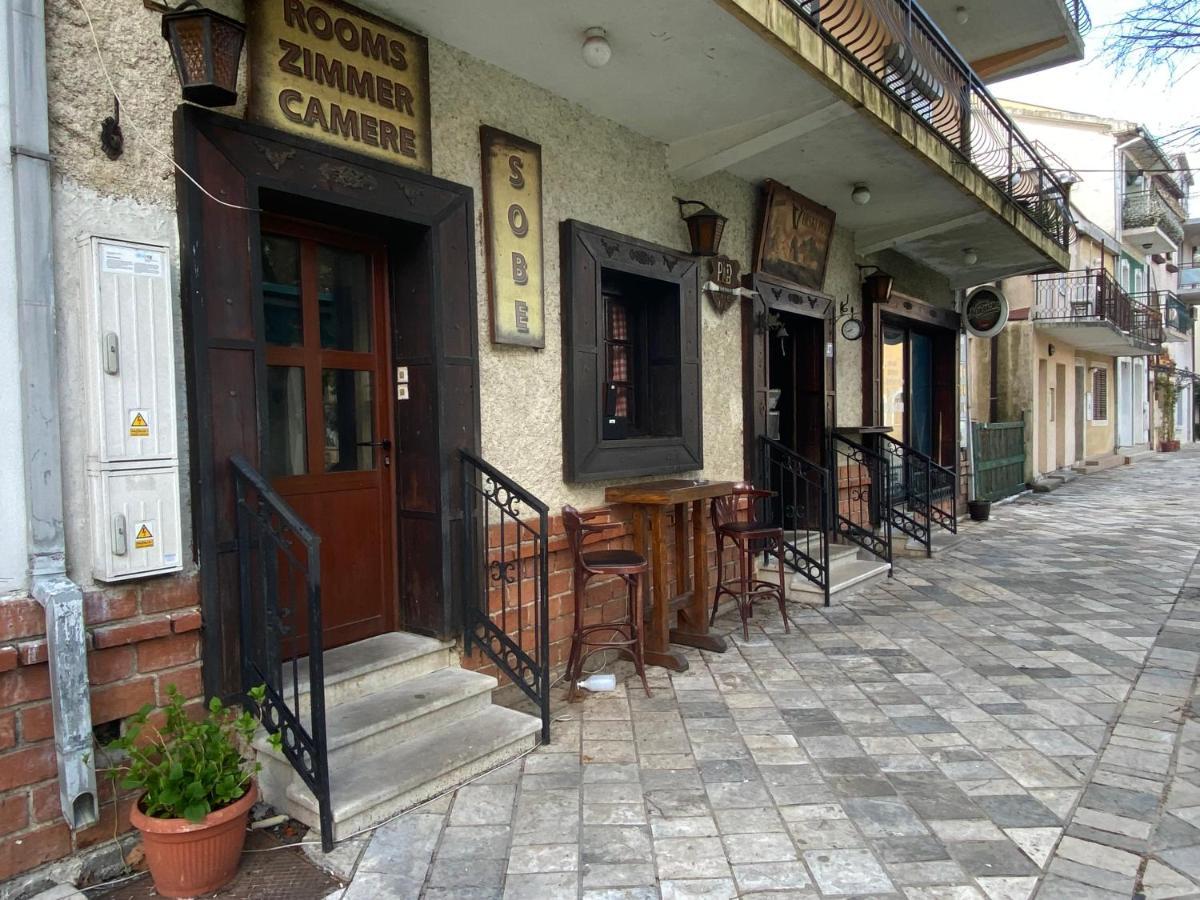 Guest House Pecurica Bar Esterno foto